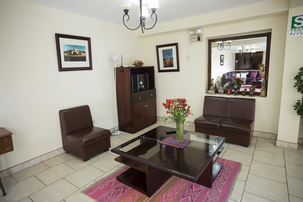 Yucay Plaza Inn Bagian luar foto