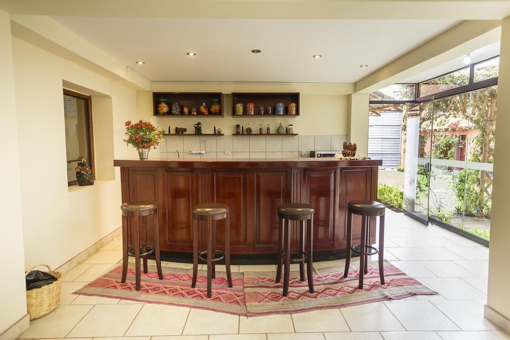 Yucay Plaza Inn Bagian luar foto